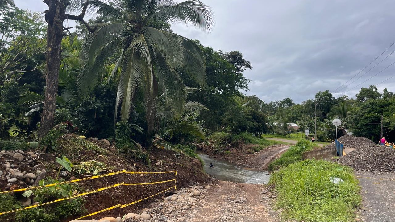 Cierre paso sobre el río El Sol, Palenque Margarita