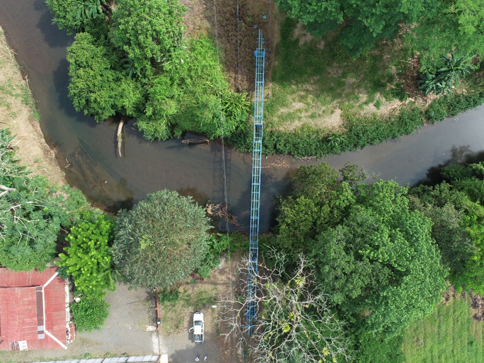 Convenio con la CNE para construir el puente Betania sobre el río Frío