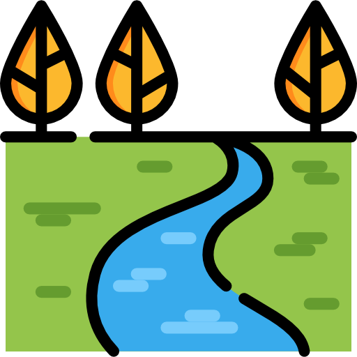 Un río con mucho verde alrededor