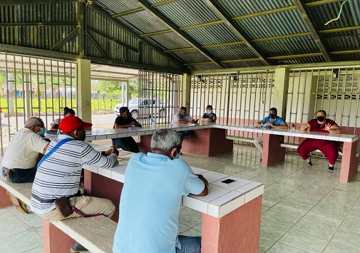 Reunión en Colonia Naranjeña con la Asociación de Desarrollo Integral